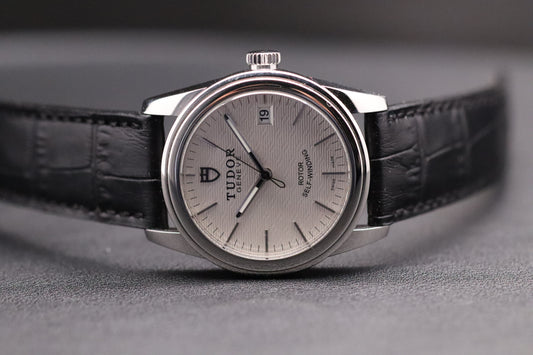 Tudor - Glamour