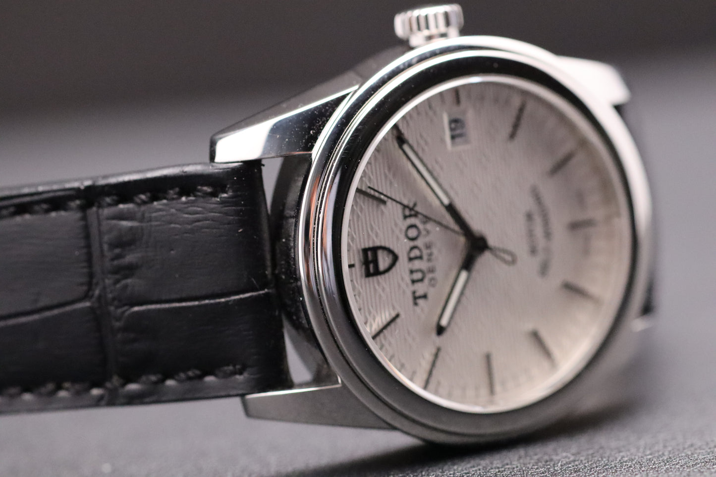 Tudor - Glamour